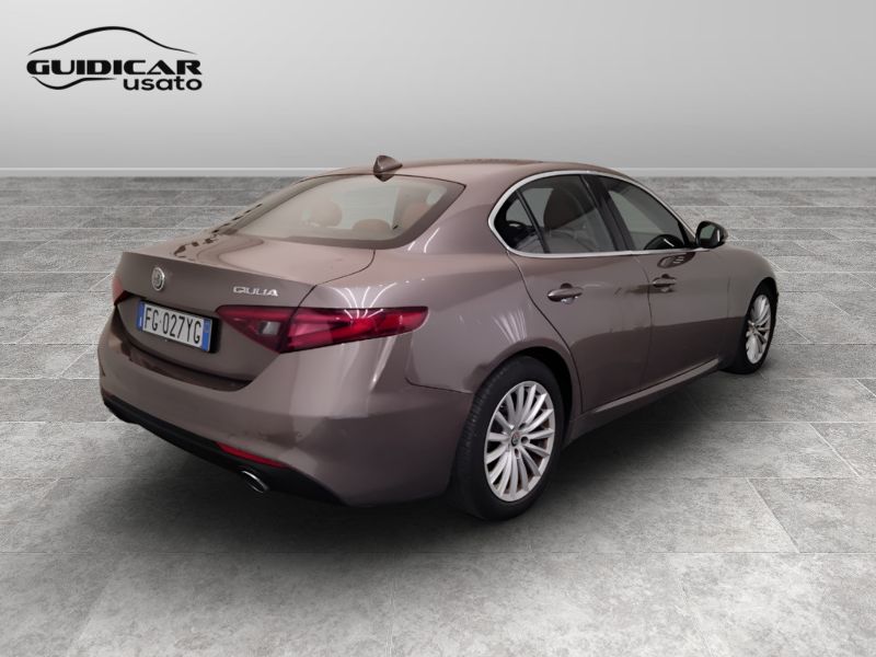 GuidiCar - ALFA ROMEO Giulia 2016 Giulia 2.2 t Super 180cv Usato